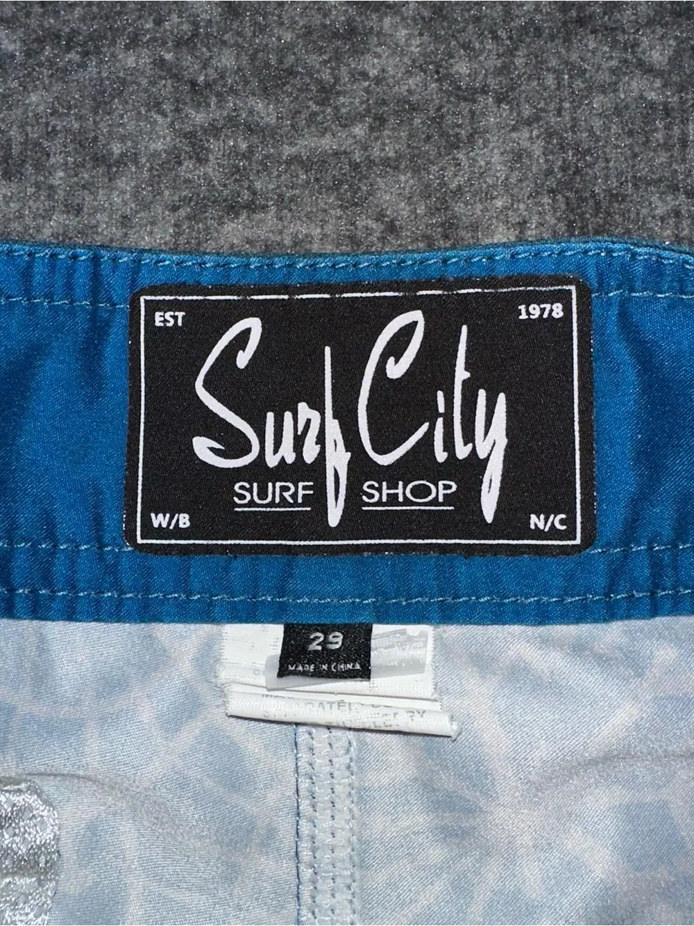 Sun City Surf Shop Board Shorts Green Gray Geometric Men's 29 Swim Trunks